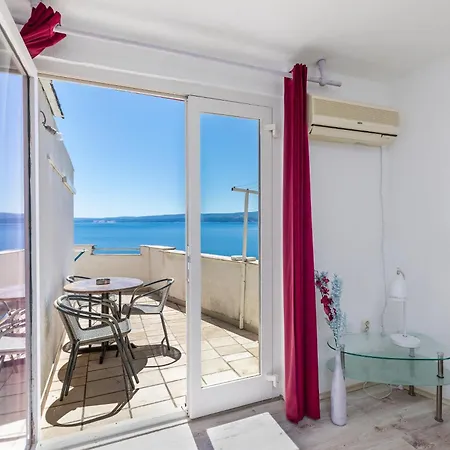 By The Sea Duce, - 2758 * أوميس